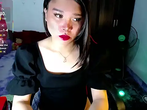 Urassiansweetcummer online show from 07.14.26