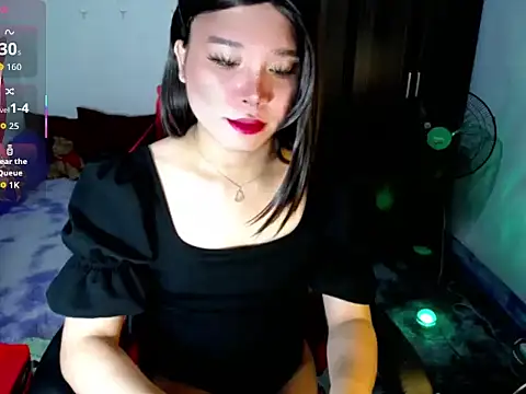 Urassiansweetcummer online show from 07.15.26