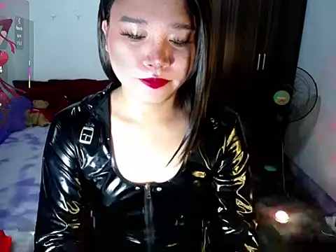 Urassiansweetcummer online show from 07.23.26