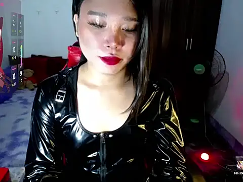 Urassiansweetcummer online show from 07.24.26