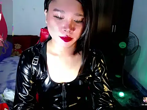 Urassiansweetcummer online show from 07.31.26