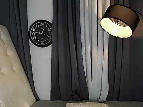 Foxxy Barbie online show from 04.27.26