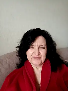 Snapshot of MilaSky4701 chatting on 10.21.25 MilaSky4701 online show from 10.21.25