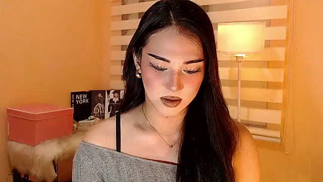 Snapshot of magnificent_kitana chatting on 01.07.26 magnificent kitana online show from 01.07.26