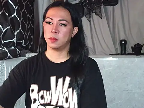 Snapshot of _Carmilla chatting on 04.03.26 Carmilla online show from 04.03.26