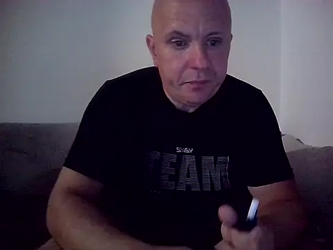 DaDDyLoVeSu83 online show from 06.17.26