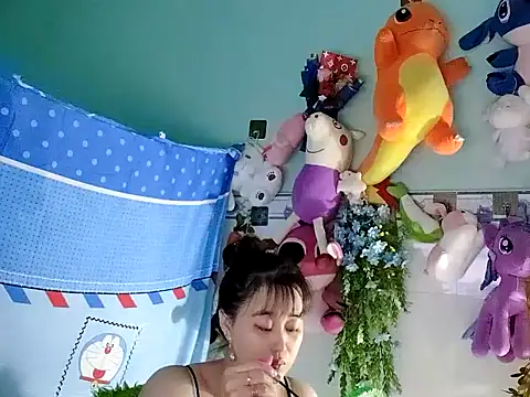 Snapshot of emgaixinhngoan chatting on 10.25.25 emgaixinhngoan online show from 10.25.25