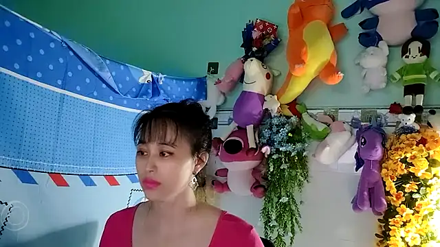 Snapshot of emgaixinhngoan chatting on 11.05.25 emgaixinhngoan online show from 11.05.25