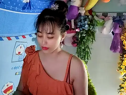 Snapshot of emgaixinhngoan chatting on 11.14.25 emgaixinhngoan online show from 11.14.25