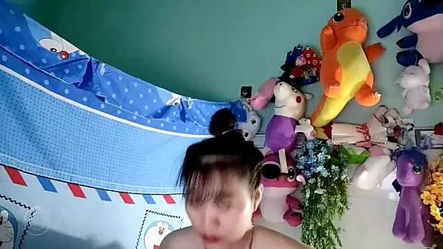 Snapshot of emgaixinhngoan chatting on 11.22.25 emgaixinhngoan online show from 11.22.25