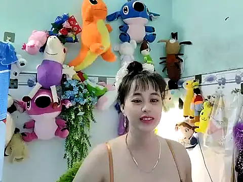 Snapshot of emgaixinhngoan chatting on 11.25.25 emgaixinhngoan online show from 11.25.25