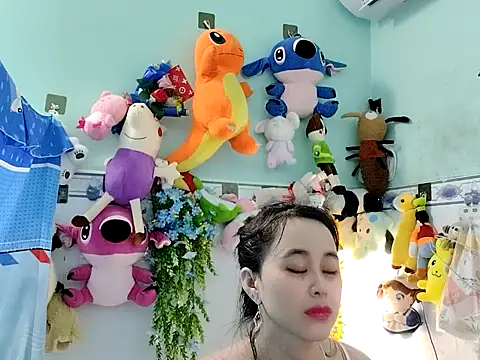 Snapshot of emgaixinhngoan chatting on 11.25.25 emgaixinhngoan online show from 11.25.25