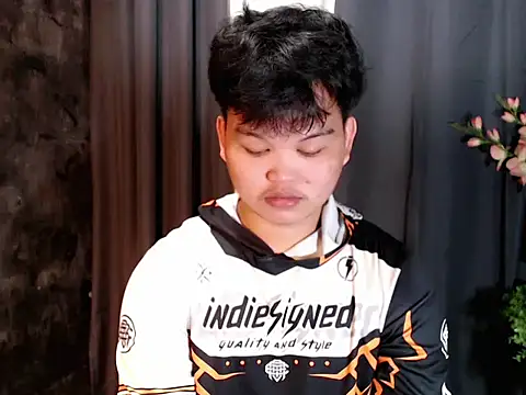 Reynelcock online show from 10.03.25