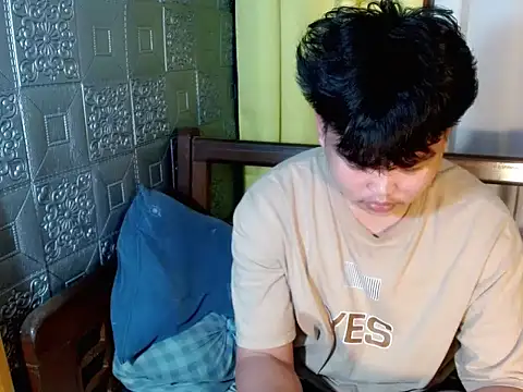 Reynelcock online show from 10.18.25