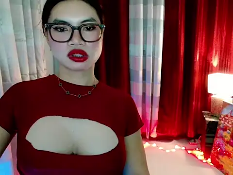 Snapshot of lover_girl143 chatting on 02.06.26 lover girl143 online show from 02.06.26