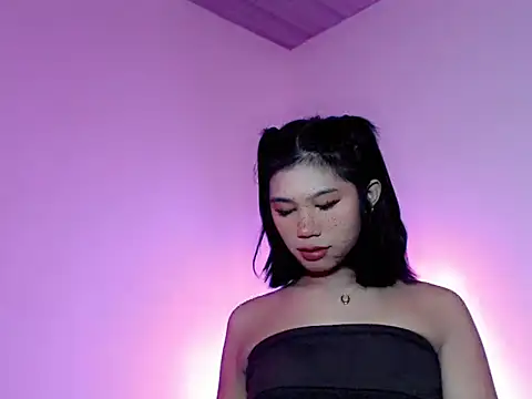 Snapshot of Maxine_Sucks chatting on 10.02.25 Maxine Sucks online show from 10.02.25