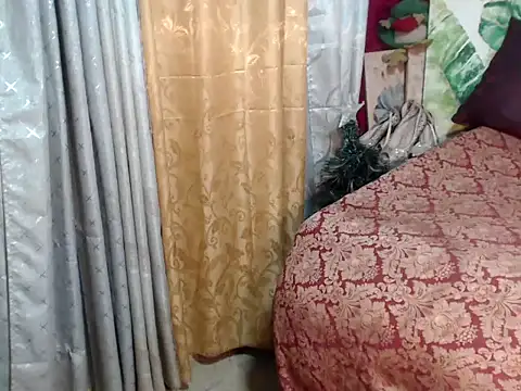 Snapshot of Angel_69X chatting on 12.14.25 Angel 69X online show from 12.14.25