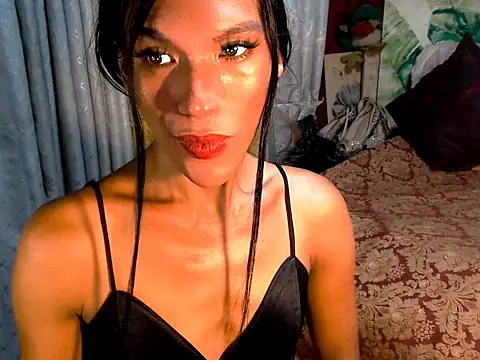 Snapshot of Angel_69X chatting on 12.15.25 Angel 69X online show from 12.15.25