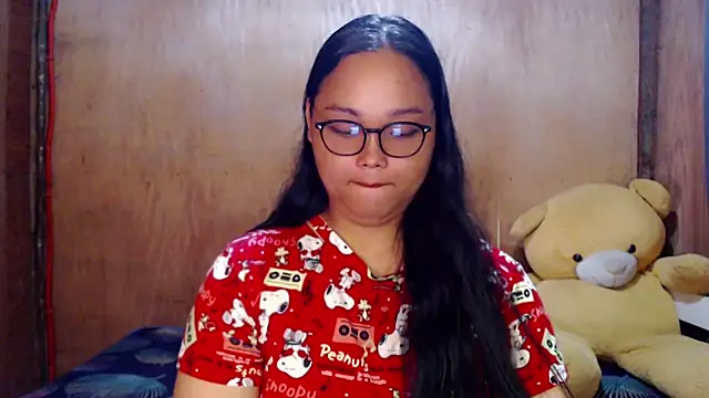 Snapshot of _Lylia chatting on 10.01.25 Lylia online show from 10.01.25