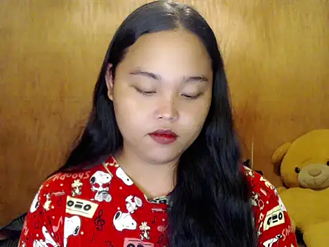  Lylia online show from 11.04.25