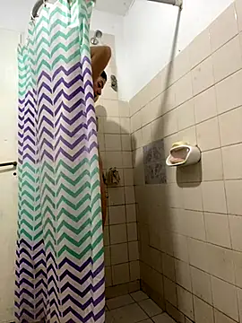 Snapshot of aphrodite_sexy chatting on 09.25.25 aphrodite sexy online show from 09.25.25