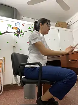 Snapshot of aphrodite_sexy chatting on 10.26.25 aphrodite sexy online show from 10.26.25