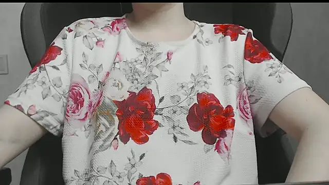 cute elfy  online show from 04.29.26