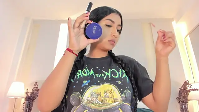 SalomeeBell online show from 09.11.25