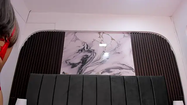 Wonderkloe  online show from 06.26.26