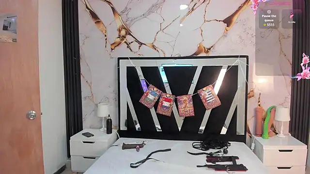 Wonderkloe  online show from 07.11.26