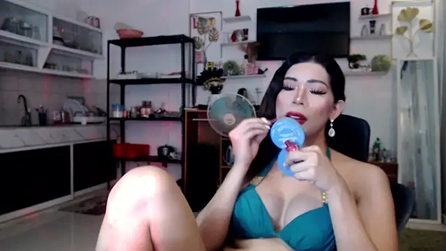 Snapshot of goddessofbigcock1234 chatting on 10.07.25 goddessofbigcock1234 online show from 10.07.25