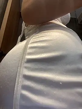 Nikii   online show from 09.12.25