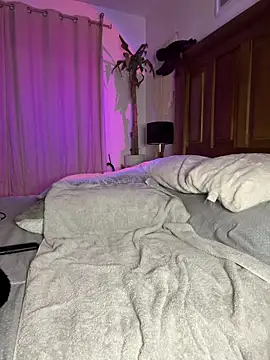 Draculona-666 online show from 12.14.25