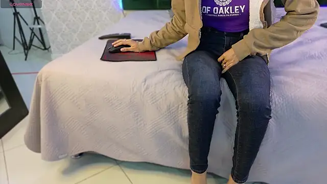 BeccaReedd online show from 10.07.25