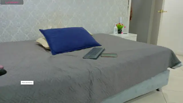 BeccaReedd online show from 10.30.25