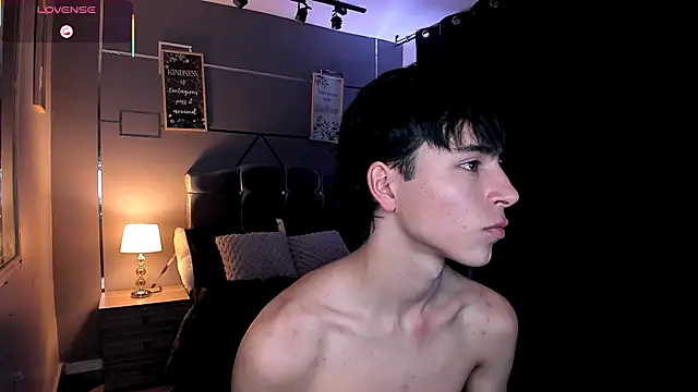 Christopher 77 online show from 09.13.25