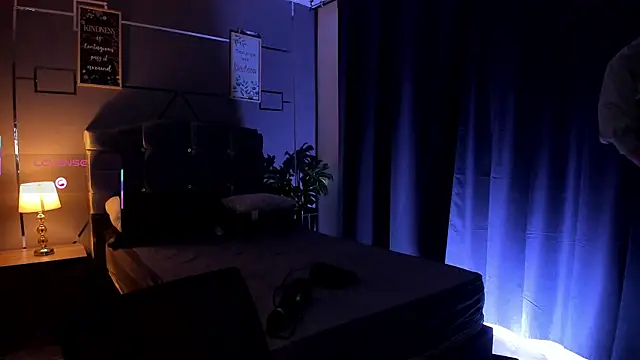 Christopher 77 online show from 09.24.25