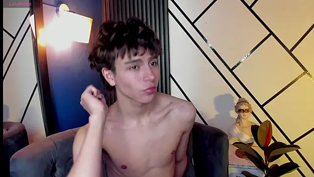 Christopher 77 online show from 10.07.25