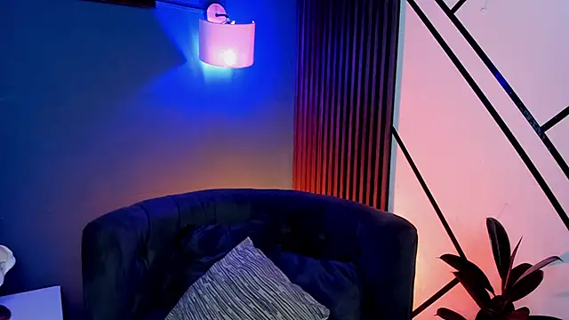 Christopher 77 online show from 10.14.25