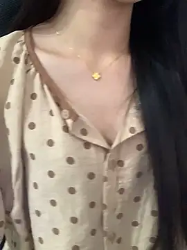 JennyQueen18 online show from 04.28.26