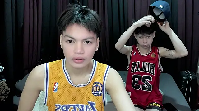 Snapshot of hotfreshdior chatting on 12.13.25 hotfreshdior online show from 12.13.25