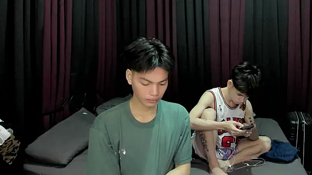 Snapshot of hotfreshdior chatting on 12.16.25 hotfreshdior online show from 12.16.25