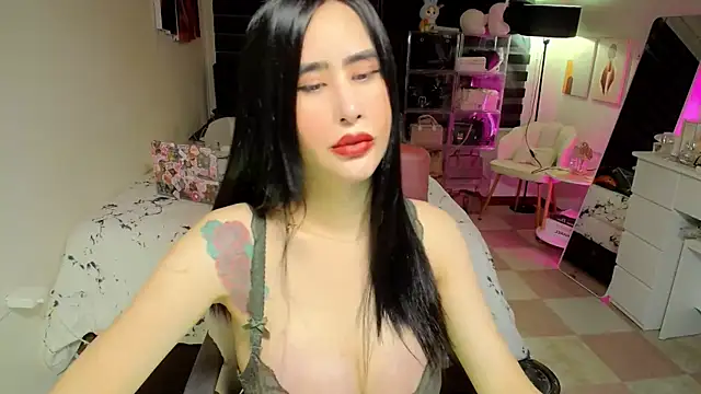 Snapshot of XhotcockcumXts chatting on 10.13.25 XhotcockcumXts online show from 10.13.25