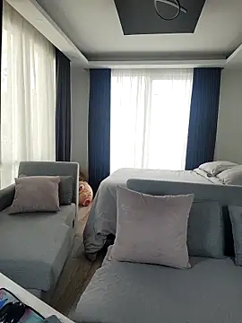 evasweett   online show from 10.30.25