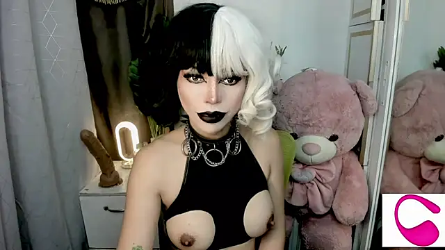 Snapshot of janecomander chatting on 09.27.25 janecomander online show from 09.27.25
