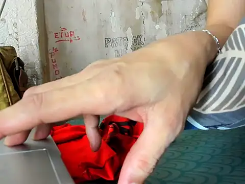 Snapshot of manilafoxts chatting on 01.15.26 manilafoxts online show from 01.15.26