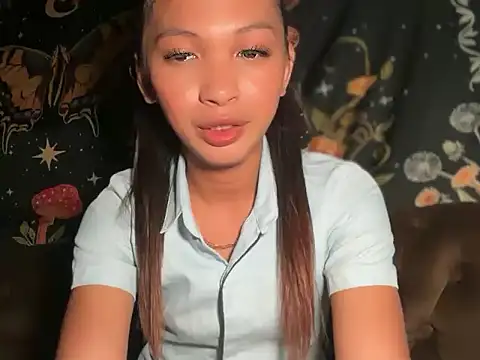 Snapshot of Simi_Ipit chatting on 02.11.26 Simi Ipit online show from 02.11.26