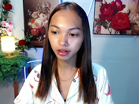 Simi Ipit online show from 05.13.26