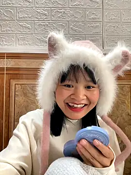 Snapshot of Daisy018 chatting on 10.23.25 Daisy018 online show from 10.23.25