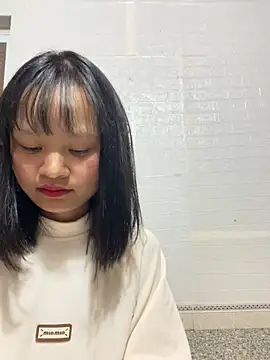 Snapshot of Daisy018 chatting on 10.24.25 Daisy018 online show from 10.24.25